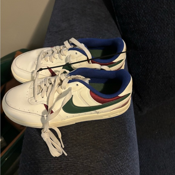 Nike brand new - Picture 3 of 5